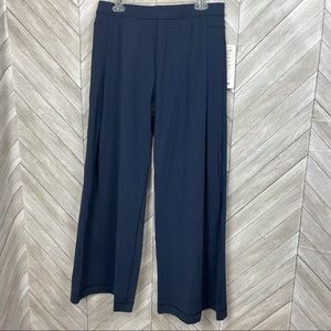 NWT Lululemon Forward Fold Inkwell Wide Leg Trouser 10
